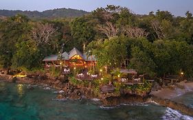 Savasi Island Resort
